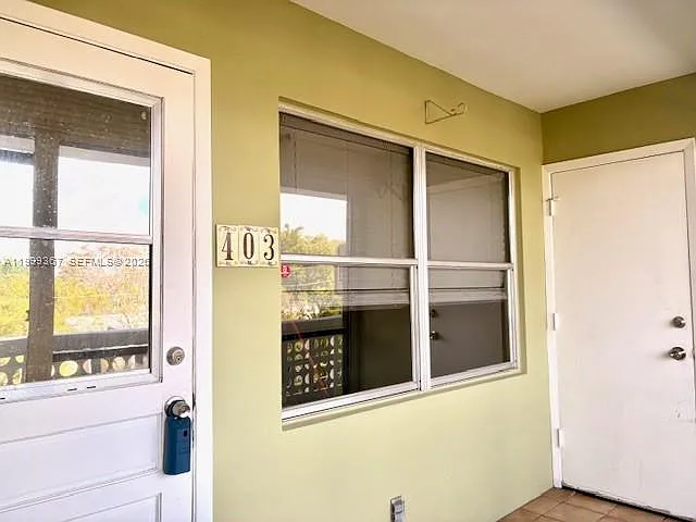Santa Monica Condominium — Photo 4