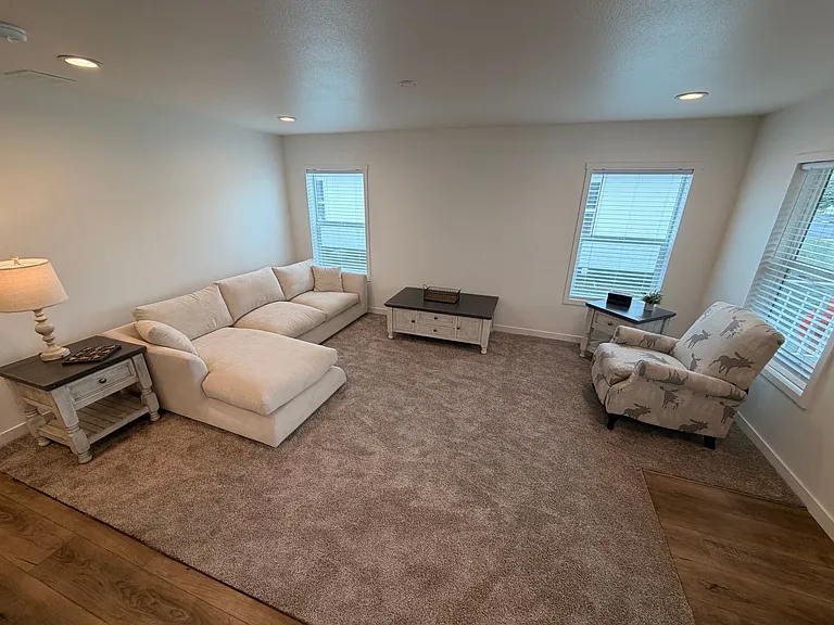 316 S Hallett St — Photo 8
