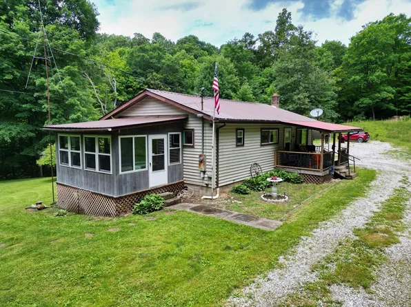 (undisclosed Address), New Martinsville, WV 26155