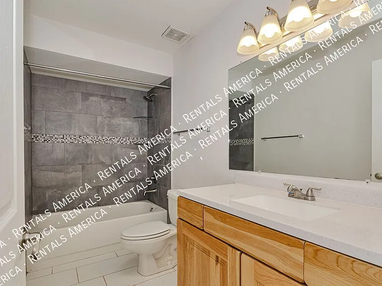 5342 N Camino De La Culebra — Photo 9