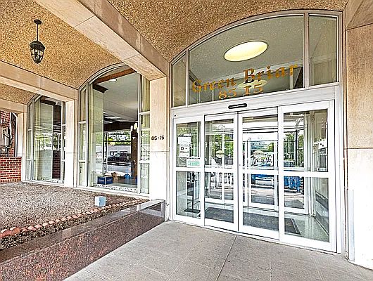 5th image of 85-15 Main St #2S