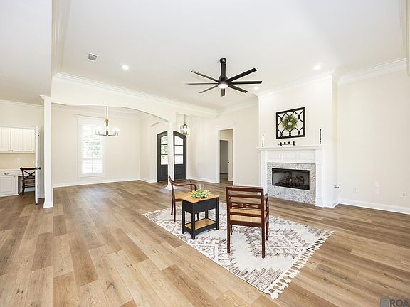 5th image of 11120 Sims Rd