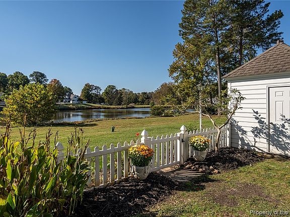 4th image of 211 Dogleg Dr