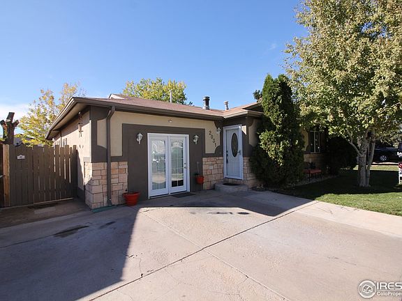 3rd image of 2031 Wedgewood Dr