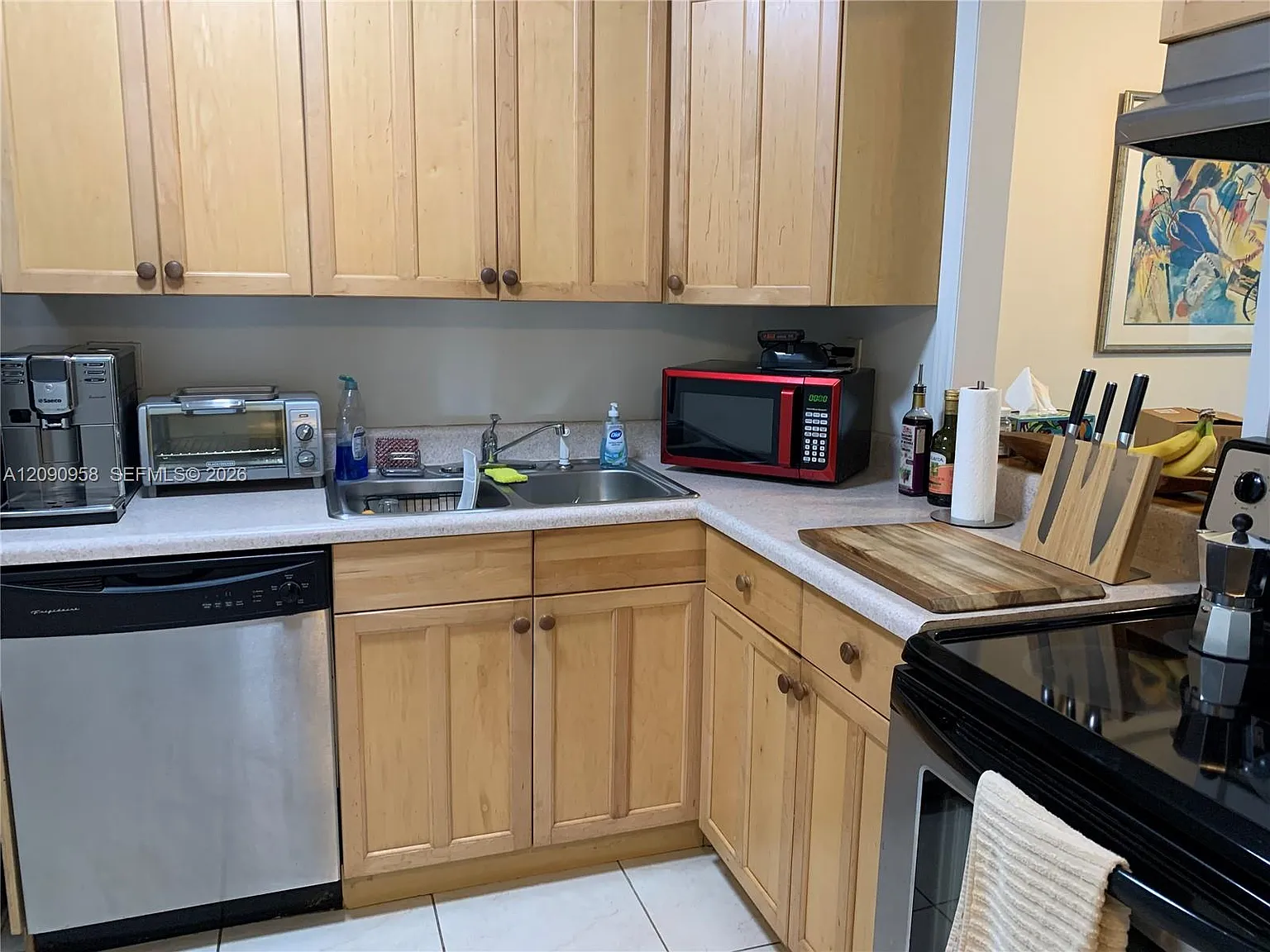 Gold Coast Condo — Photo 3