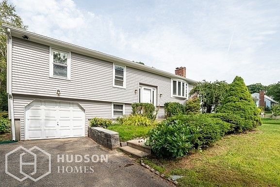 1st image of 3 Birchwood Dr