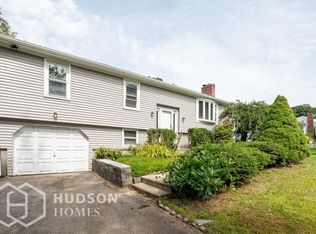 3 Birchwood Dr, Leicester, MA 01524
