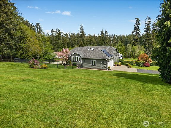2nd image of 8434 Baird Road NE