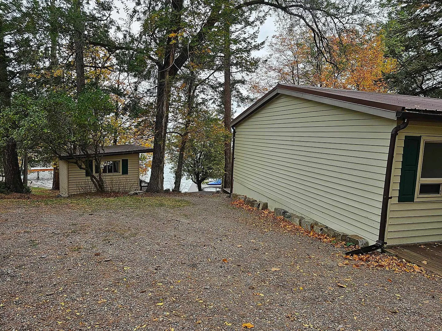 Lake front on Kings Point-Winter Rental Only Available September 1st through End of May 2026 — Photo 2