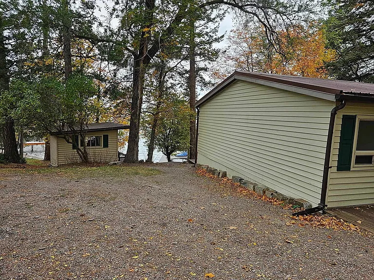 31468 Kings Point Rd — Photo 2