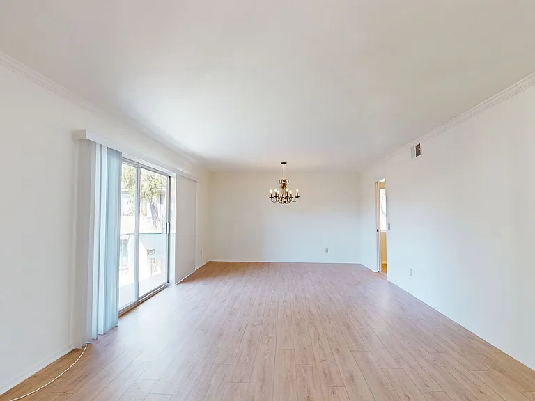 972 E California Blvd #306 — Photo 2