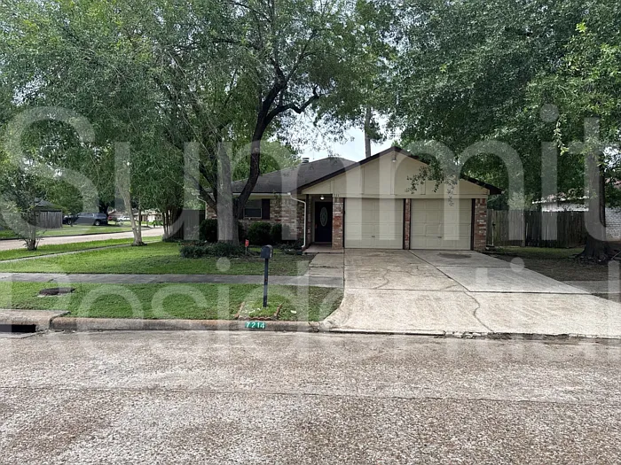 7214 Foxbend Ln