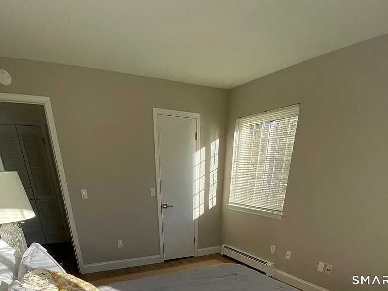 6 Canterbury Ct #6 — Photo 8