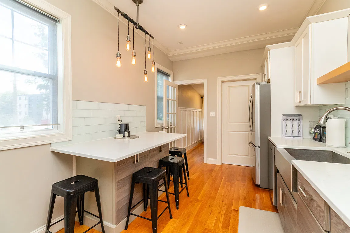 3 bed, 1800 sqft, $3,800 — Photo 4