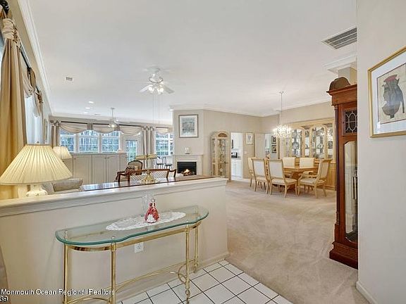 2nd image of 50 Springlawn Dr