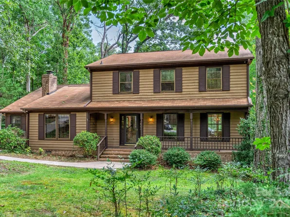 2011 E Barden Rd, Charlotte, NC 28226
