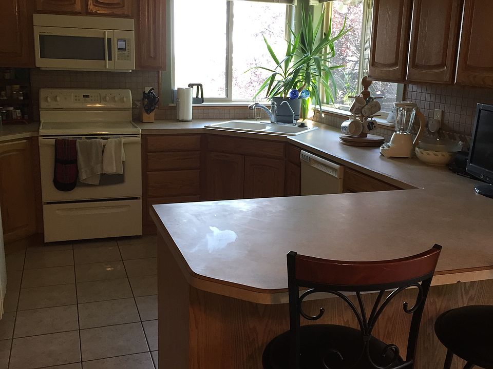 2nd image of 2440 Minidoka St