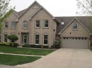 9041 Charrington Dr, Frankfort, IL 60423