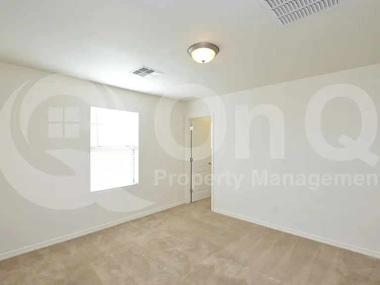 883 S Almira Ave — Photo 20