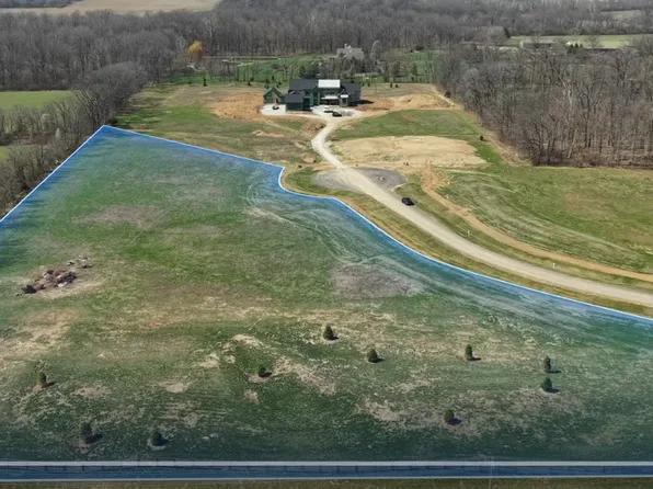 4901 Homestead Ct, Zionsville, IN 46077