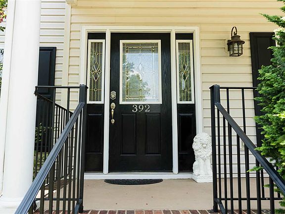 3rd image of 392 Woodsberry Shoals Dr