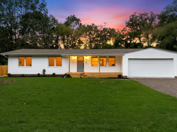 465 Carr Rd, Muskegon, MI 49442