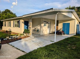 2075 Morven St, Chipley, FL 32428