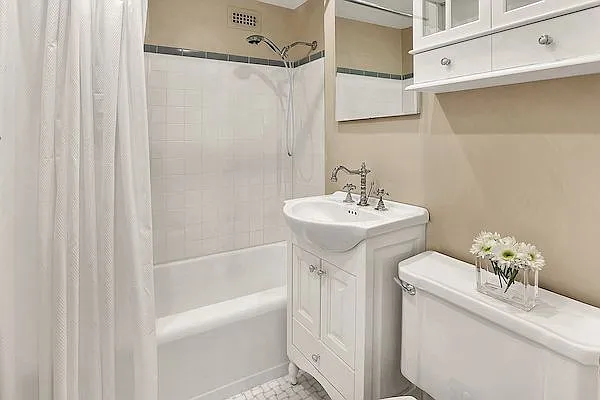 Sold by Compass | media 9
