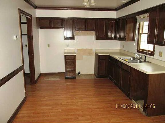 4th image of 3333 Golden Oaks Ln