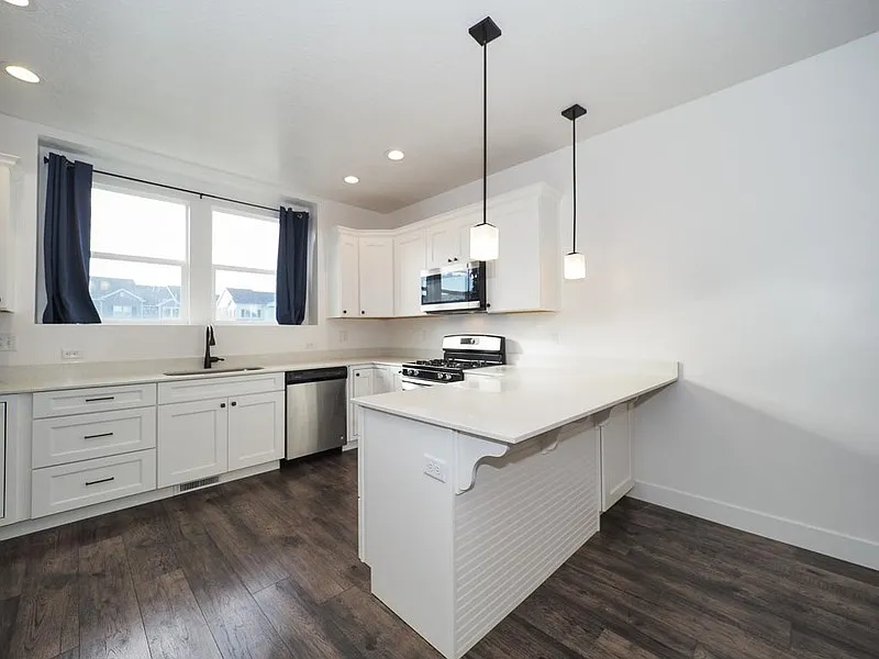 Building Photo - 3659 W 1650 N #BASEMENT MASTER