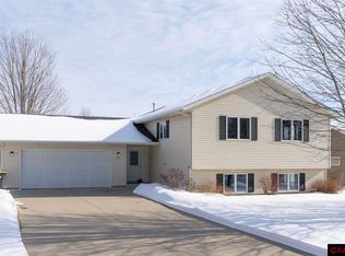 613 Pine St, Nicollet, MN 56074