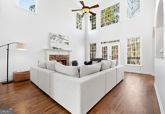 5th image of 7125 Compton Cir