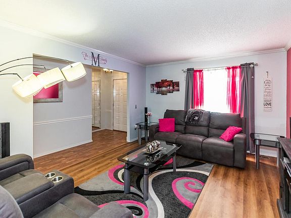 3rd image of 1027 Lanawood Ct