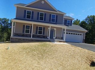 820 Basin Dr, Inwood, WV 25428