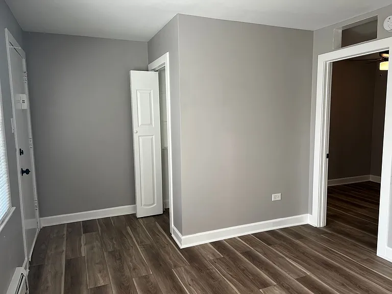 Salt Creek Apartments — Photo 32