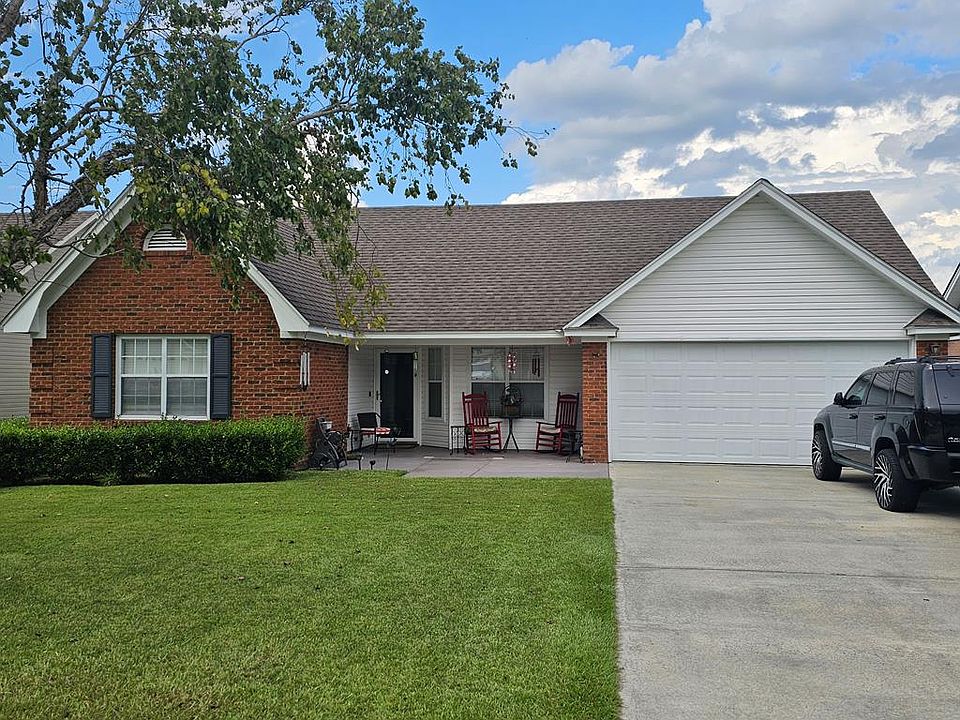 1st image of 624 Justin Dr