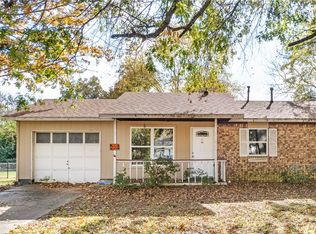 357 W Nightingale Cir, Fayetteville, AR 72704