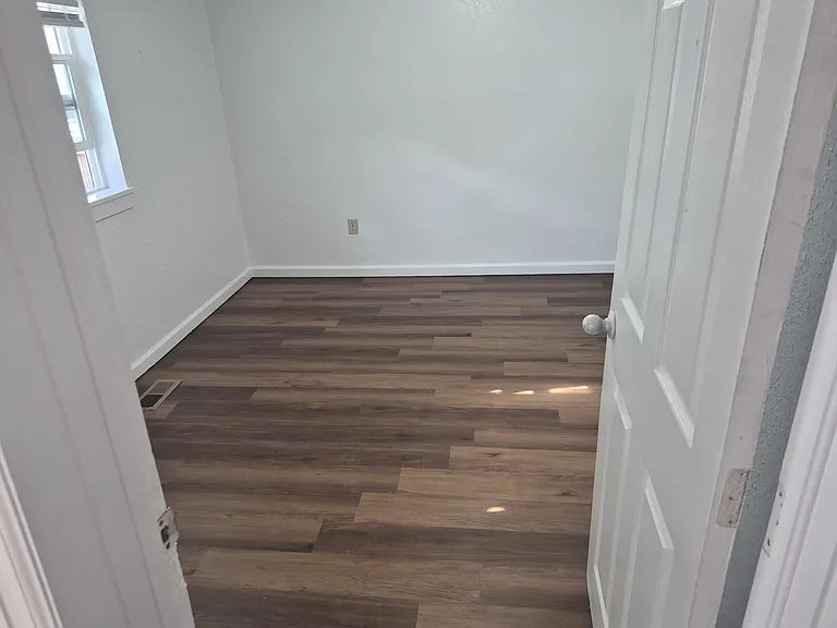 110 Pierce St — Photo 6