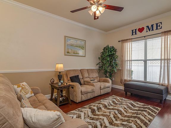 4th image of 10701 Nw 65th Way