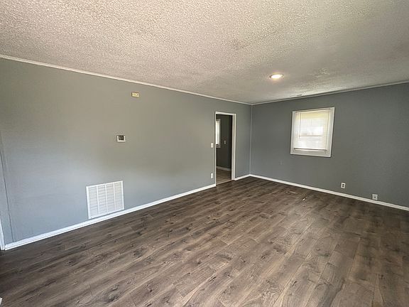 2nd image of 1406 N Martin Luther King Blvd