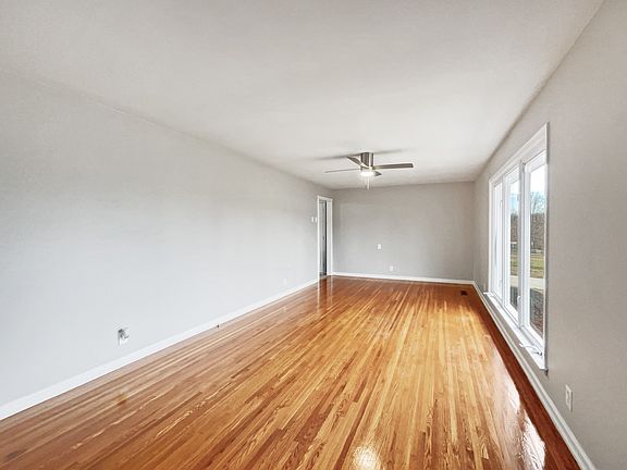 4th image of 112 Delaware Dr