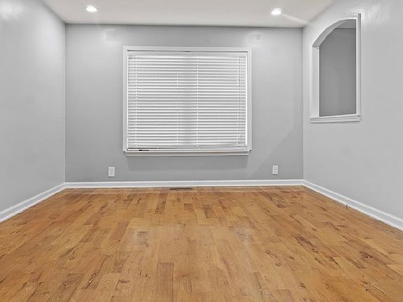 3rd image of 3470 Greenway Chase Dr