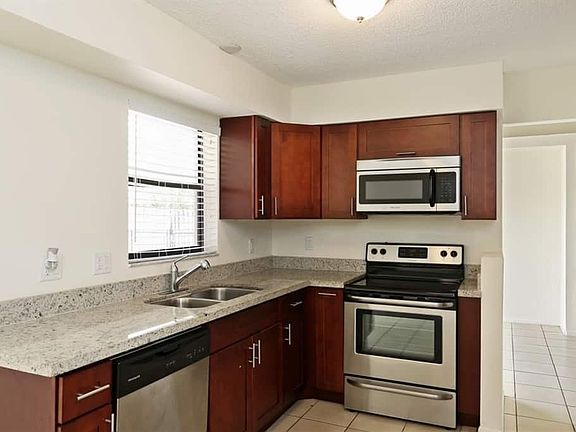 2nd image of 11921 NW 38th Pl