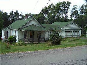 2nd image of 805 Oak Grove St
