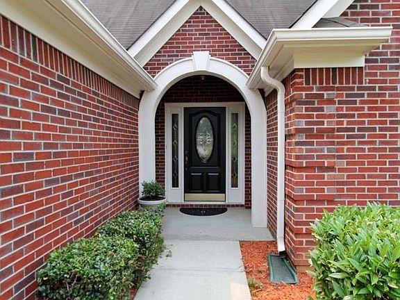 2nd image of 1035 River Valley Dr