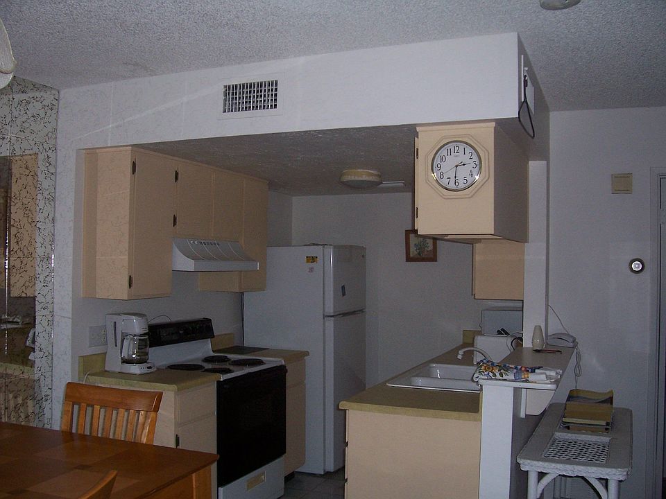 2nd image of 14265 N Boxwood Ln