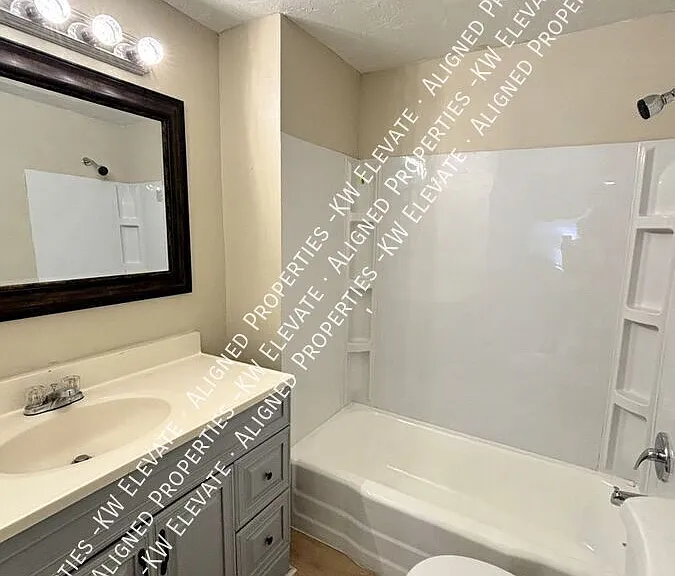 3435 W 44th St #LOWER — Photo 15