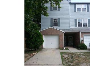 28B Hampton Gate Dr, Sicklerville, NJ 08081