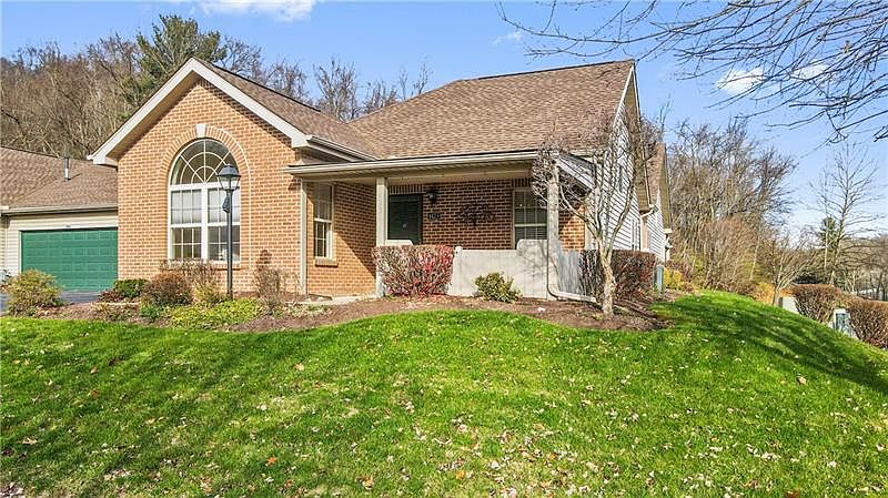 1st image of 1423 Greenbriar Dr