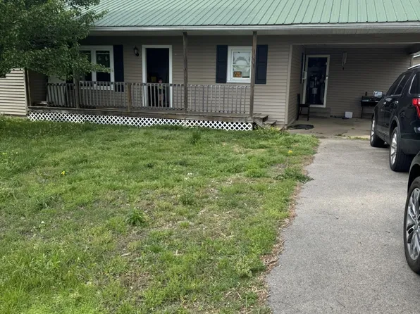 615 Wadesboro Rd, Paducah, KY 42003